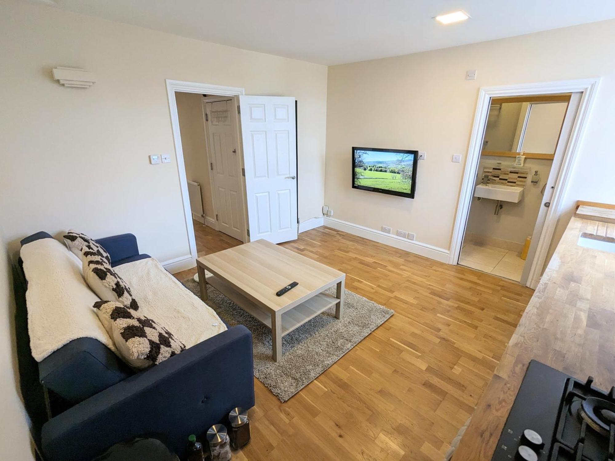 Apartamento Guildford Station With Parking Exterior foto