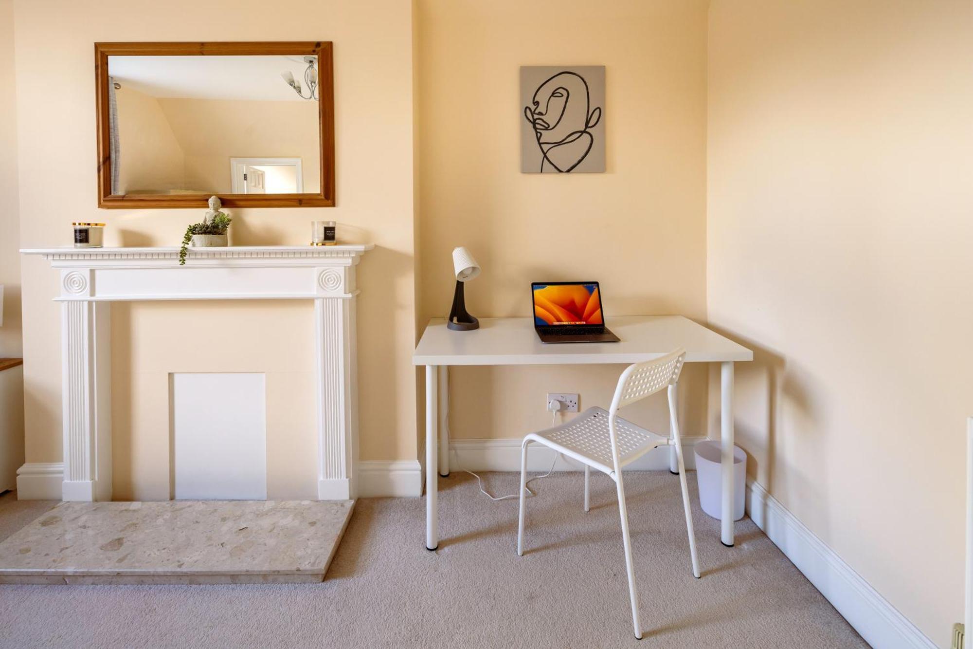 Apartamento Guildford Station With Parking Exterior foto